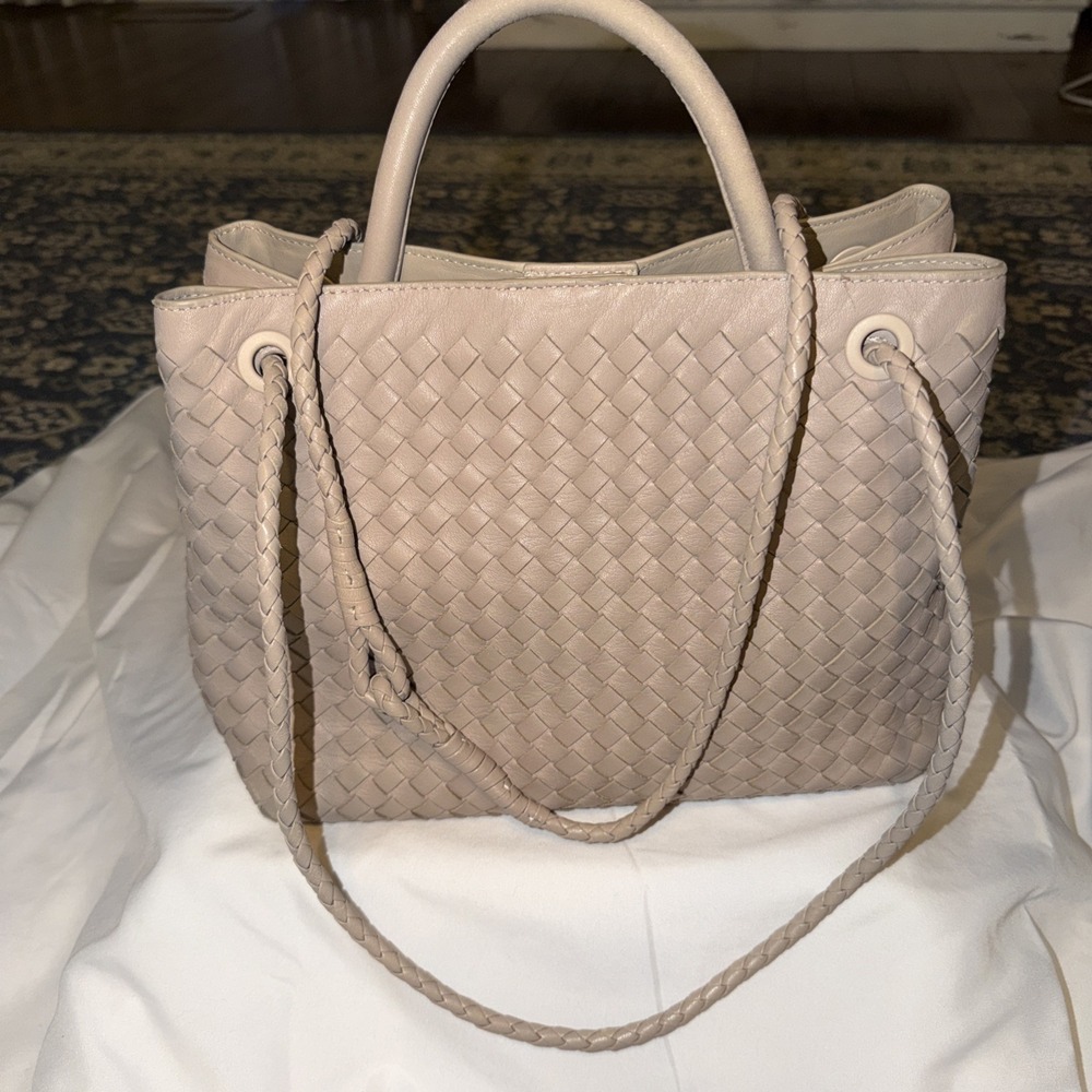 Quince Italian Leather Handwoven Shoulder Bag Purse Beige Handbag